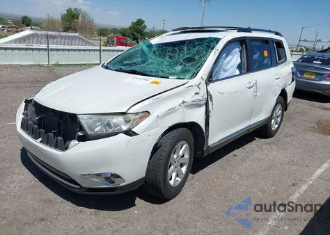 2012 Toyota Highlander Se V6 z USA, uszkodzony, nr VIN 5TDBK3EH3CS135784